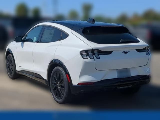 Ford Mustang Mach-E Premium AWD 2026 — side view