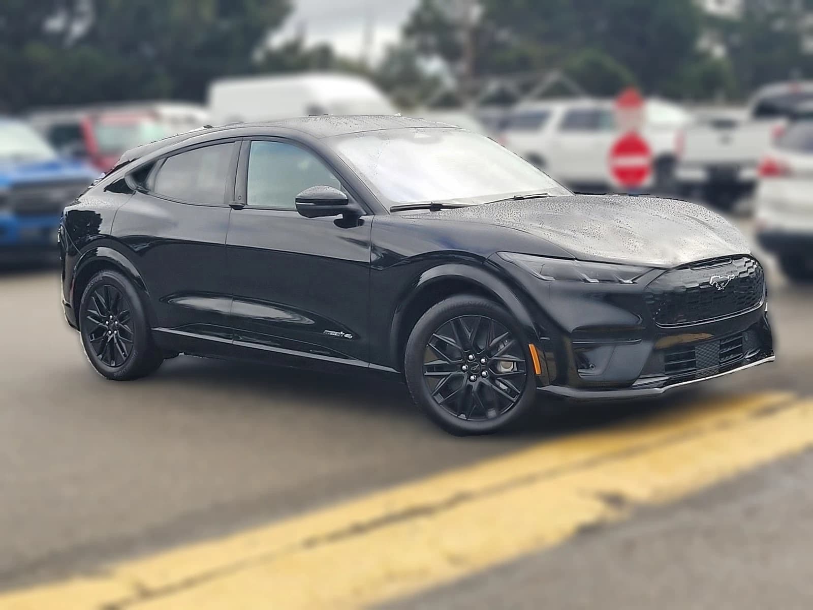 Ford Mustang Mach-E Premium AWD 2026 — side view
