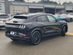 Ford Mustang Mach-E Premium AWD 2026 — side view