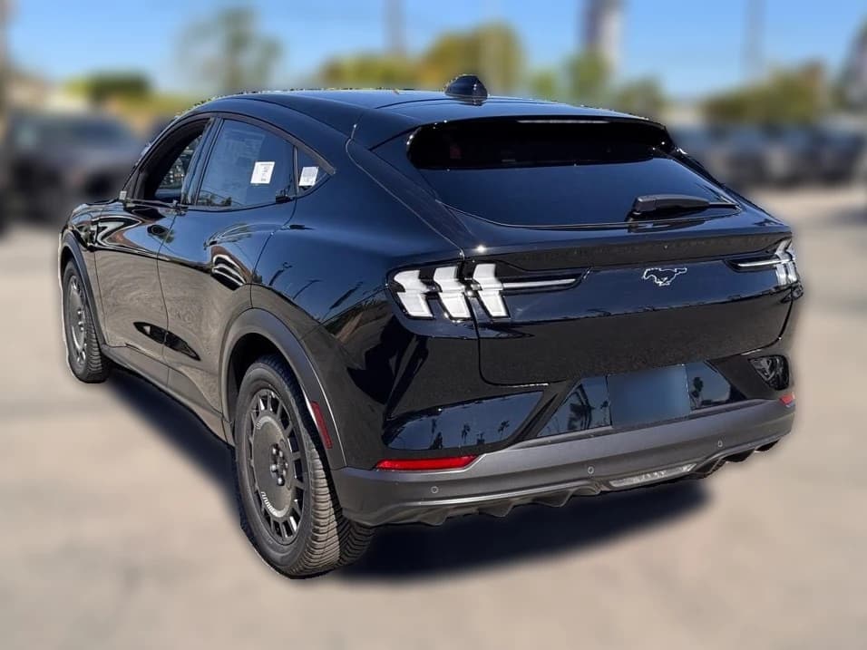 Ford Mustang Mach-E GT AWD 2026 — side view