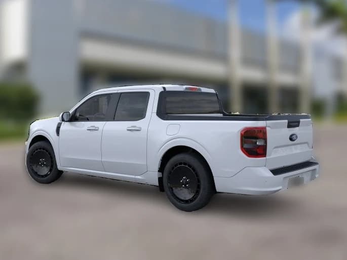 Ford Maverick Lobo Standard AWD SuperCrew 2026 — side view