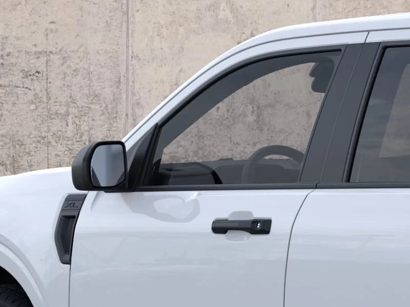 Ford Maverick XL FWD SuperCrew 2026 — side view