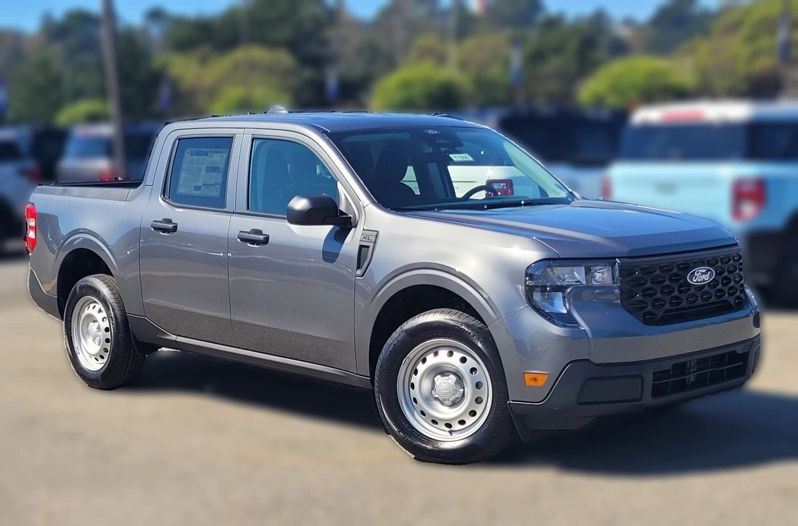 Ford Maverick XL FWD SuperCrew 2026 — side view