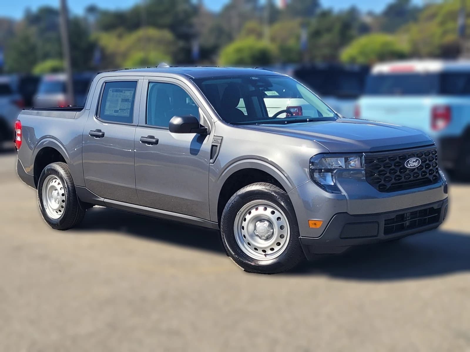 Ford Maverick XL FWD SuperCrew 2026 — side view