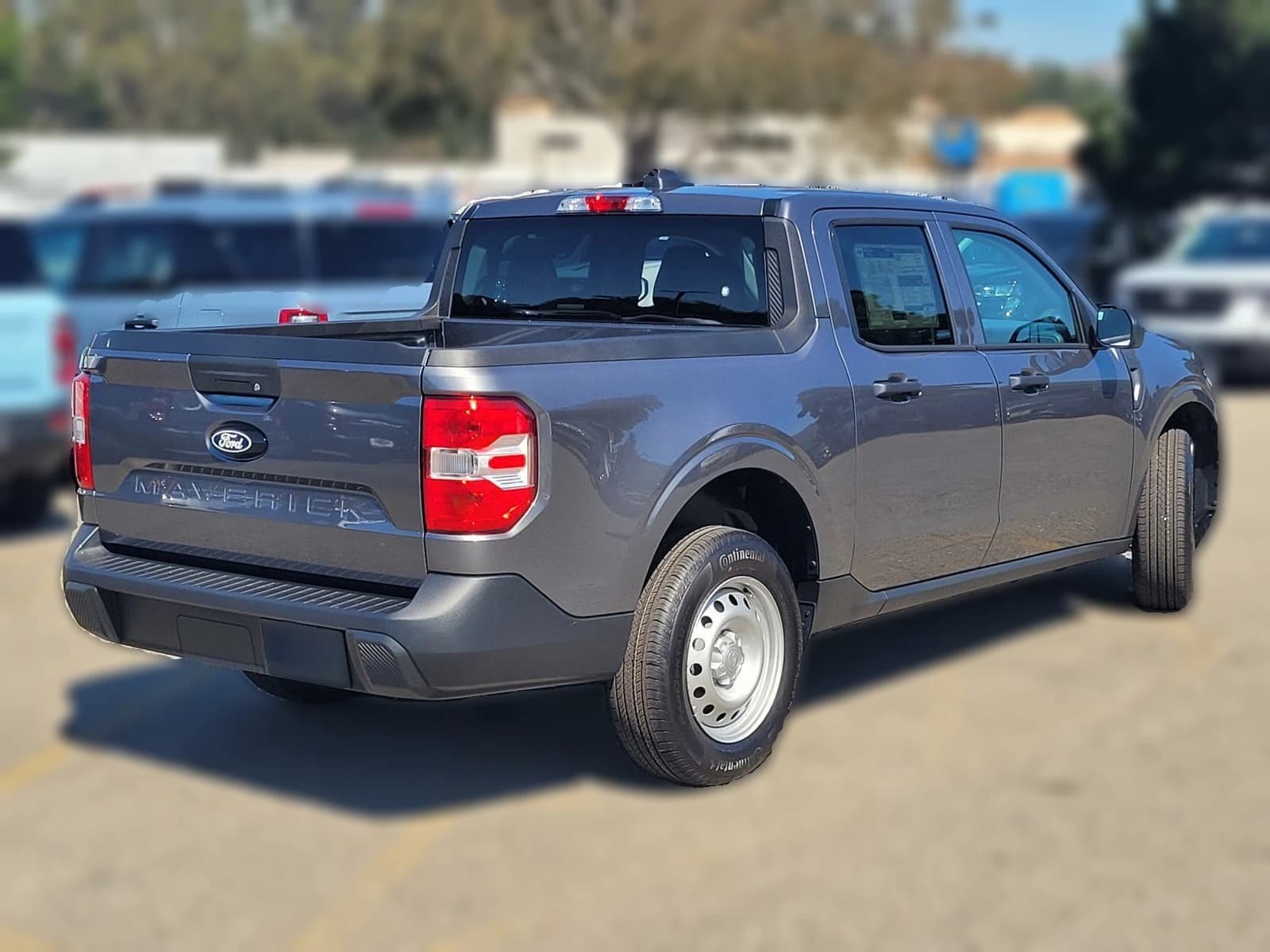 Ford Maverick XL FWD SuperCrew 2026 — side view