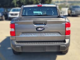 Ford Maverick XL FWD SuperCrew 2026 — side view