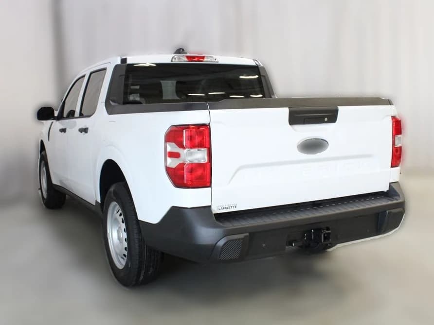 Ford Maverick XL FWD SuperCrew 2026 — side view