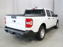 Ford Maverick XL FWD SuperCrew 2026 — side view