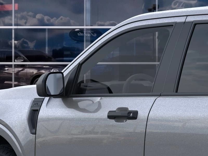 Ford Maverick XL FWD SuperCrew 2026 — side view