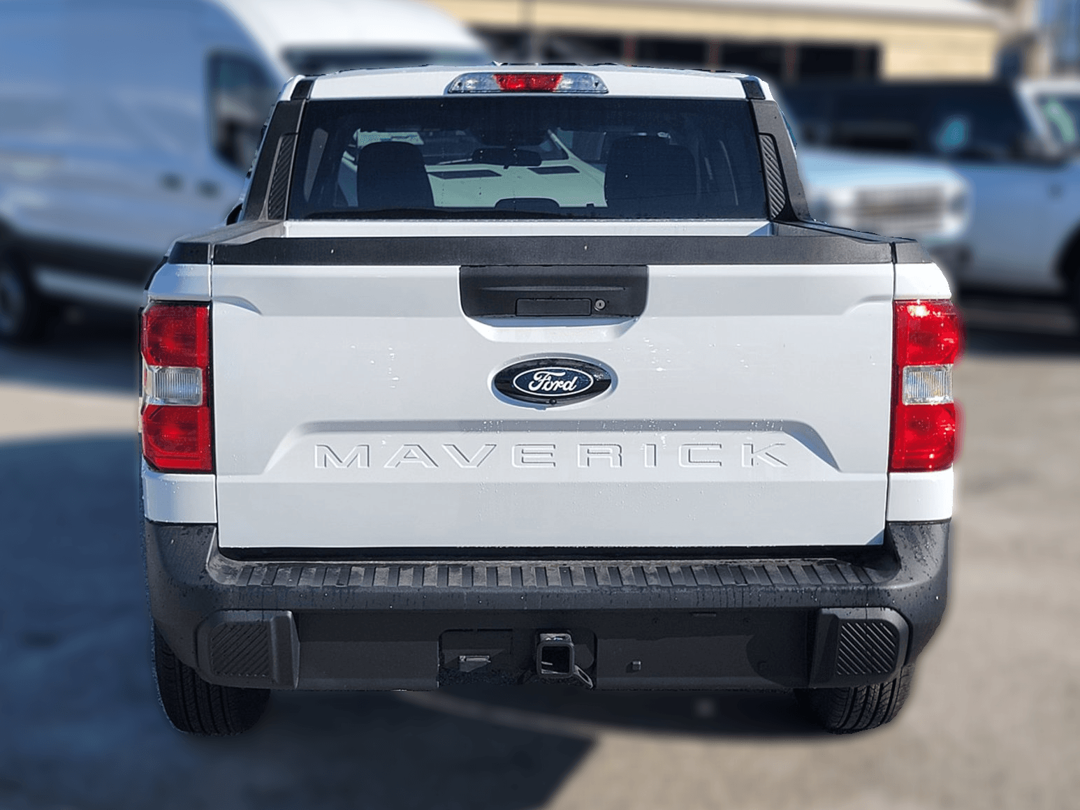 Ford Maverick XL FWD SuperCrew 2026 — side view