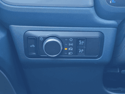 Ford Maverick XL FWD SuperCrew 2026 — side view