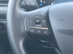 Ford Maverick XL FWD SuperCrew 2026 — side view