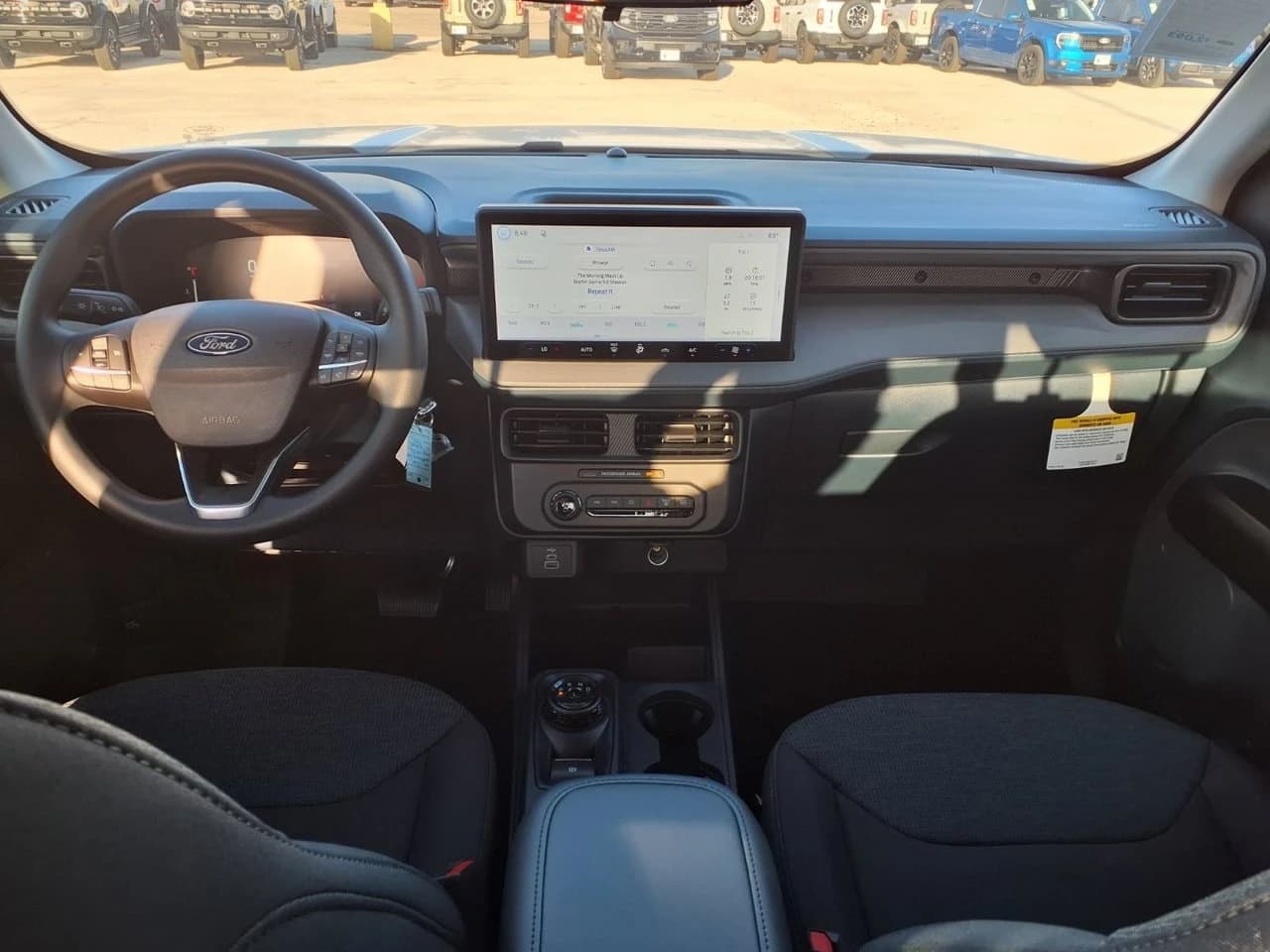 Ford Maverick XL FWD SuperCrew 2026 — side view