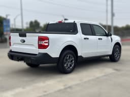 Ford Maverick XLT FWD SuperCrew 2026 — side view