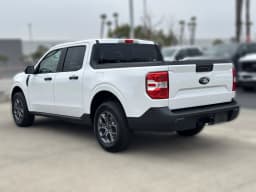 Ford Maverick XLT FWD SuperCrew 2026 — side view