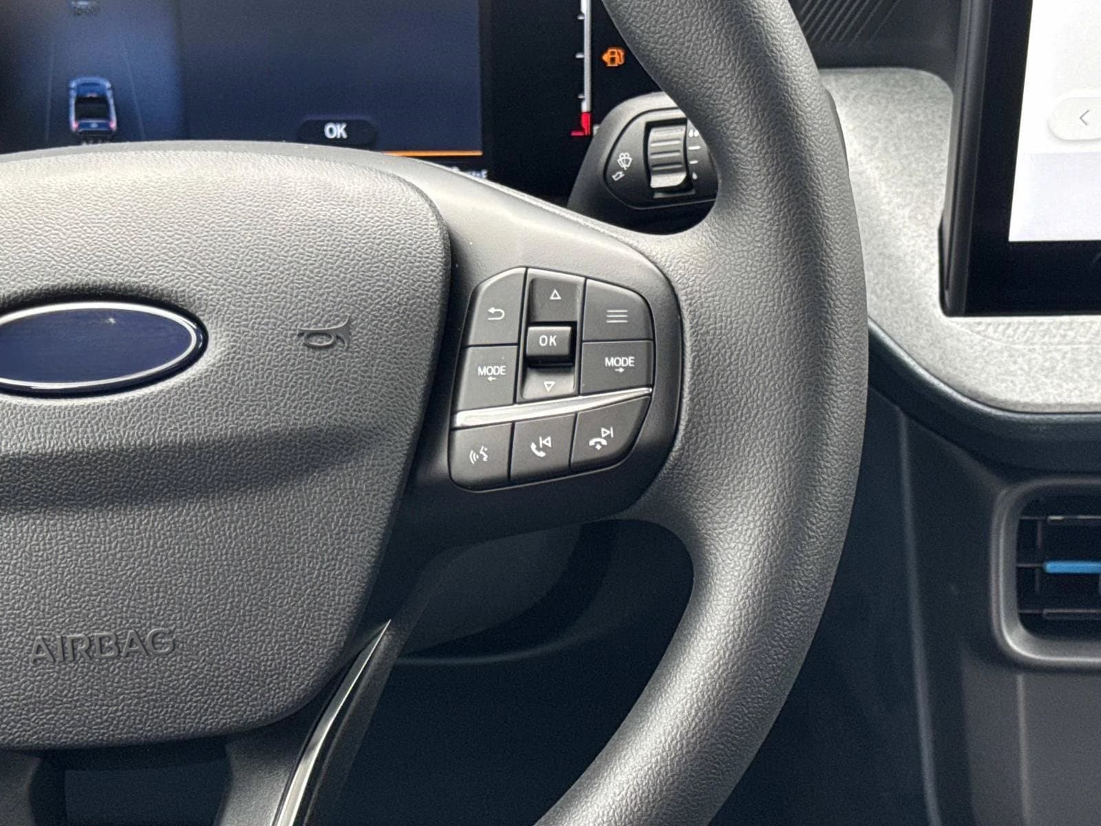Ford Maverick XLT FWD SuperCrew 2026 — side view