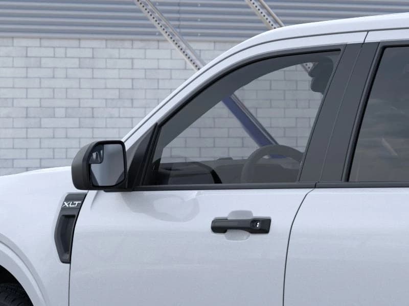 Ford Maverick XLT FWD SuperCrew 2026 — side view