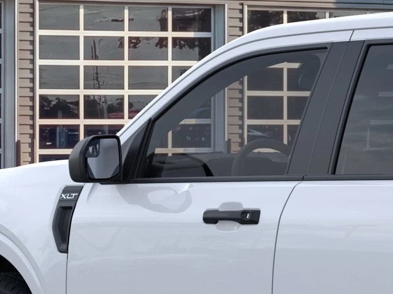Ford Maverick XLT AWD SuperCrew 2026 — side view