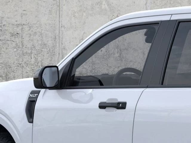 Ford Maverick XLT AWD SuperCrew 2026 — side view