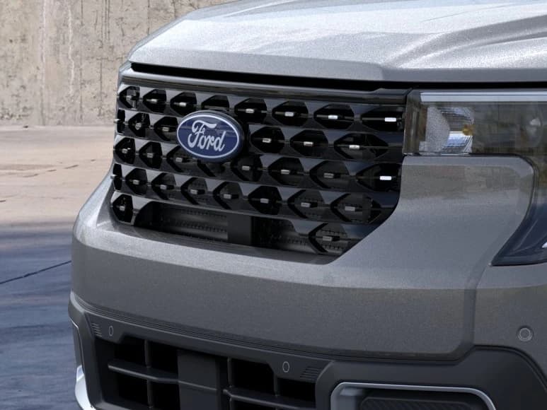 Ford Maverick LARIAT AWD SuperCrew 2026 — side view