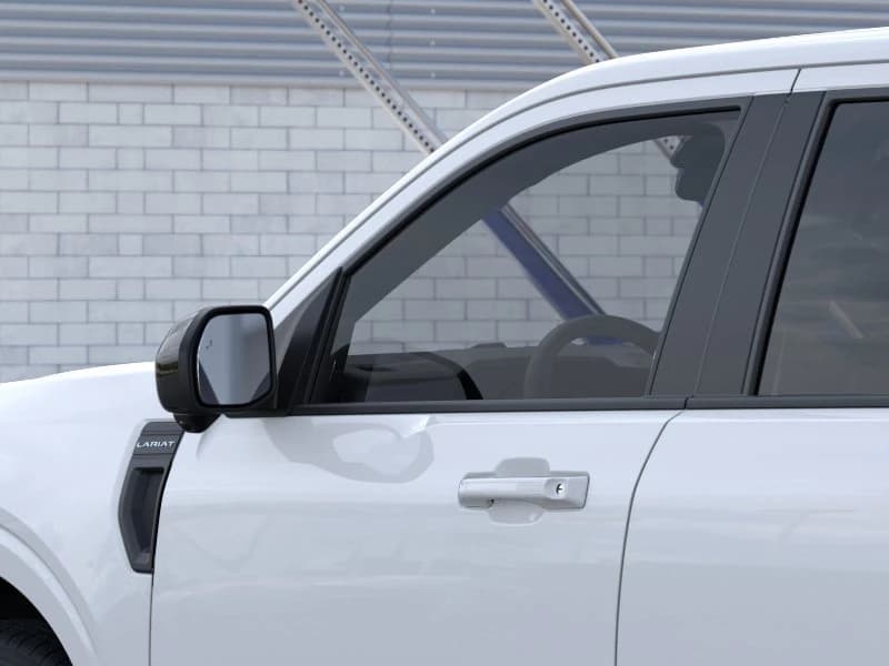 Ford Maverick LARIAT AWD SuperCrew 2026 — side view