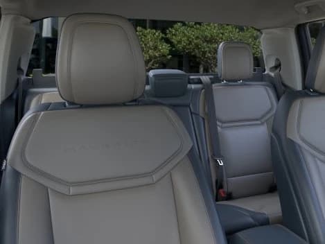Ford Maverick LARIAT AWD SuperCrew 2026 — side view