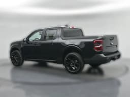 Ford Maverick LARIAT AWD SuperCrew 2026 — side view