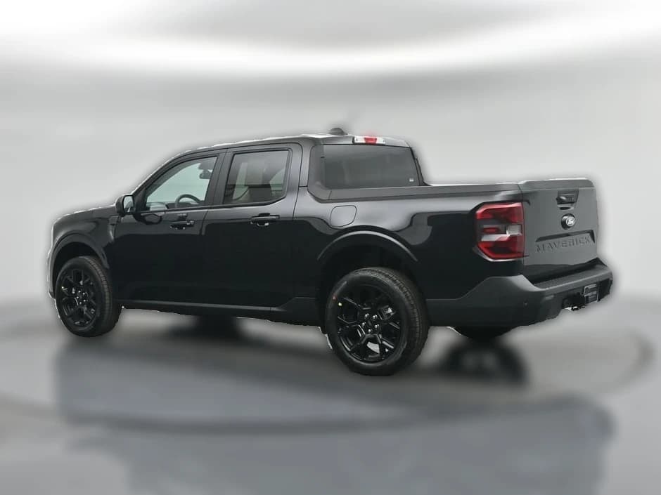 Ford Maverick LARIAT AWD SuperCrew 2026 — side view