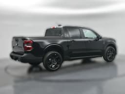 Ford Maverick LARIAT AWD SuperCrew 2026 — side view