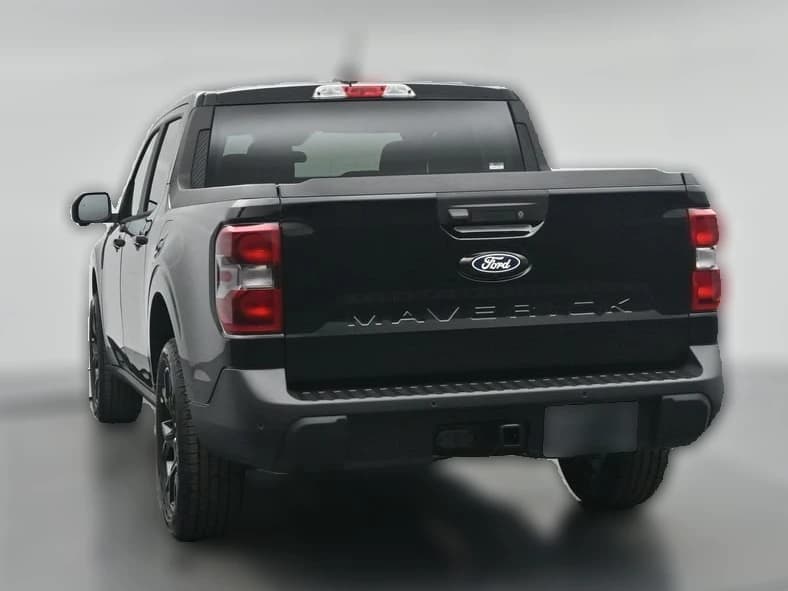 Ford Maverick LARIAT AWD SuperCrew 2026 — side view