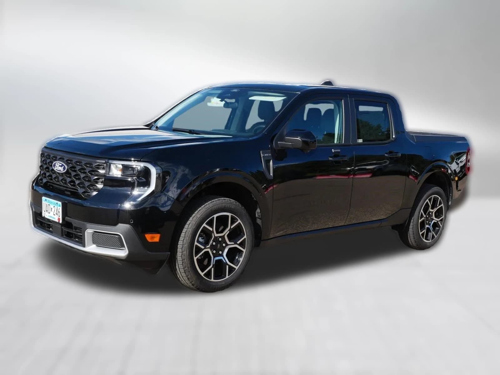 Ford Maverick LARIAT AWD SuperCrew 2026 — side view