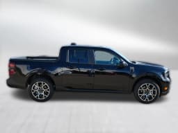 Ford Maverick LARIAT AWD SuperCrew 2026 — side view
