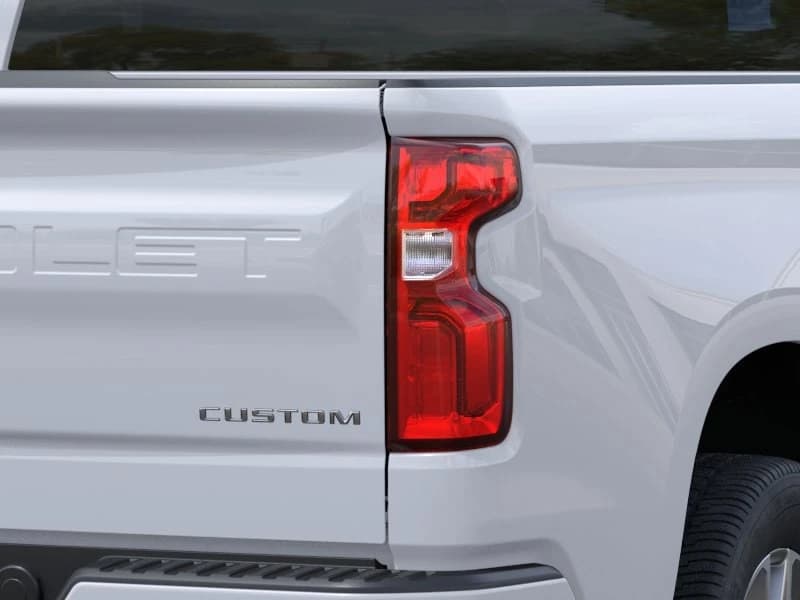 Chevrolet Silverado 1500 Custom 2WD Crew Cab 147" 2026 — side view