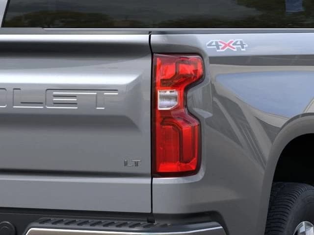 Chevrolet Silverado 1500 LT 4WD Crew Cab 147" 2026 — side view