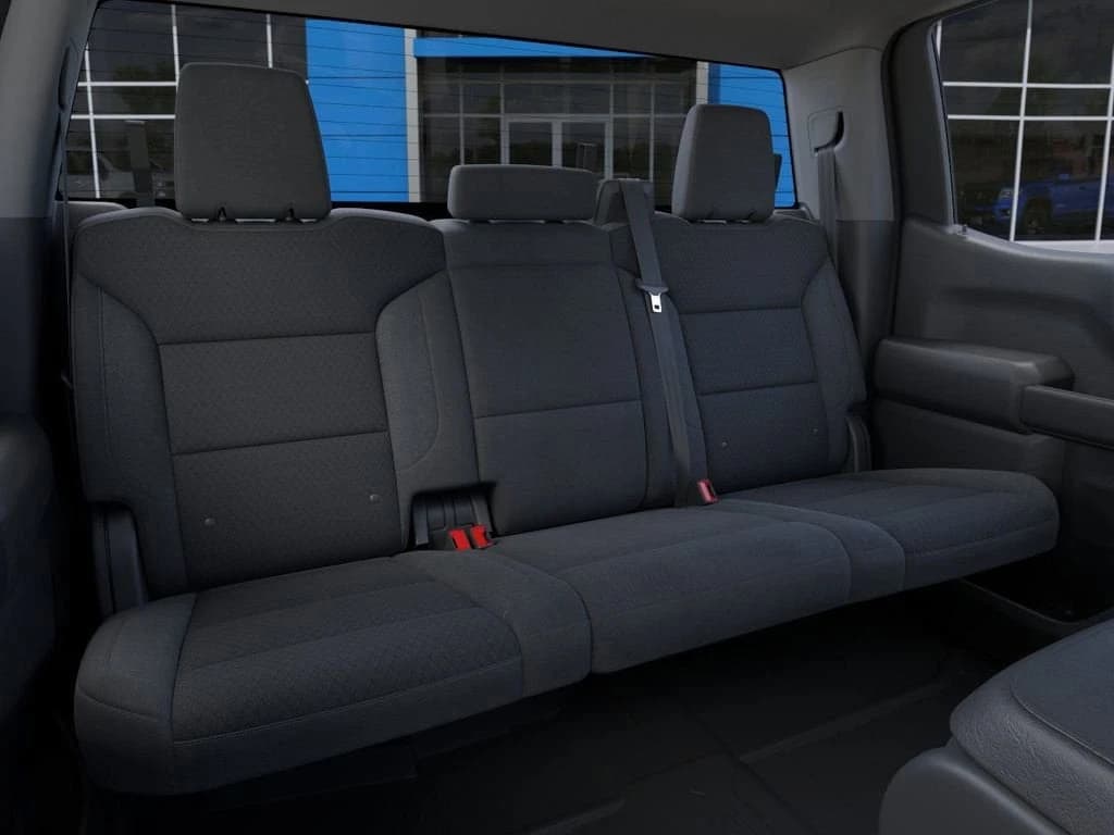 Chevrolet Silverado 1500 Custom Trail Boss 4WD Crew Cab 147" 2026 — side view
