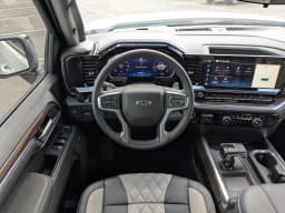 Chevrolet Silverado 1500 RST 4WD Crew Cab 147" 2026 — side view