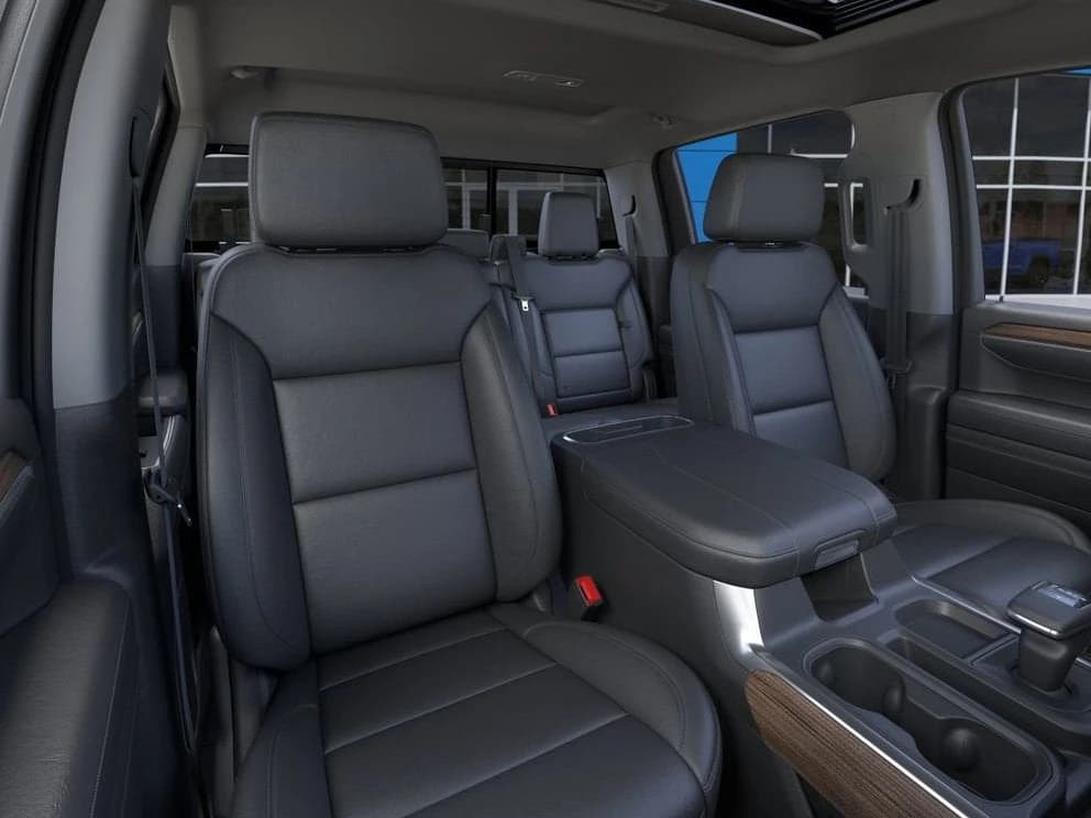 Chevrolet Silverado 1500 LT Trail Boss 4WD Crew Cab 147" 2026 — side view
