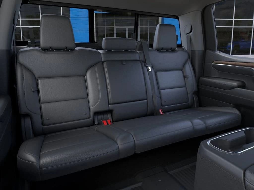 Chevrolet Silverado 1500 LT Trail Boss 4WD Crew Cab 147" 2026 — side view