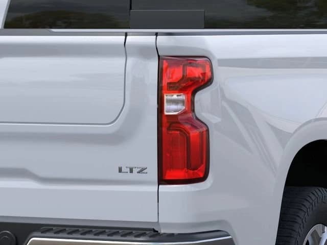 Chevrolet Silverado 1500 LTZ 4WD Crew Cab 147" 2026 — side view