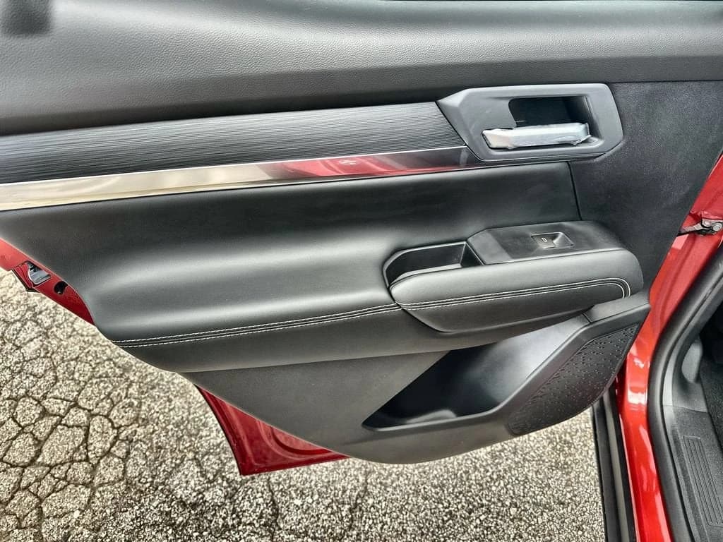 GMC Terrain FWD Elevation 4dr 2026 — side view
