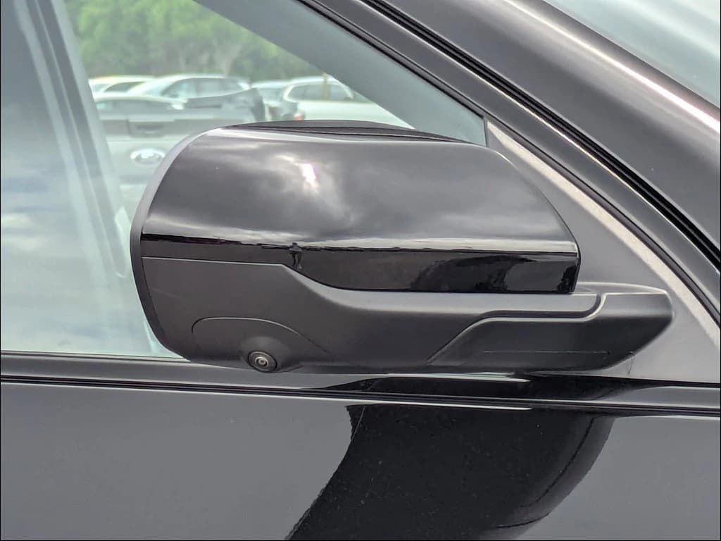 GMC Terrain AWD AT4 4dr 2026 — side view