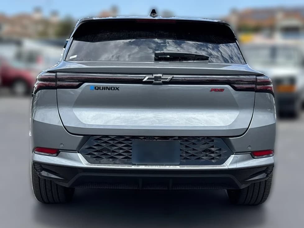 Chevrolet Equinox EV RS 4dr 2026 — side view