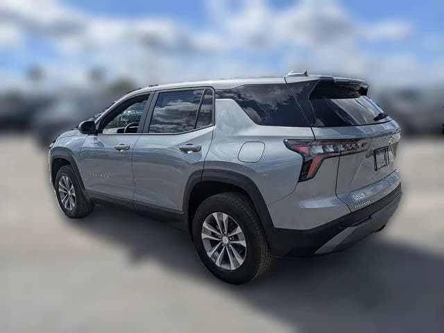 Chevrolet Equinox FWD LT 4dr 2027 — side view