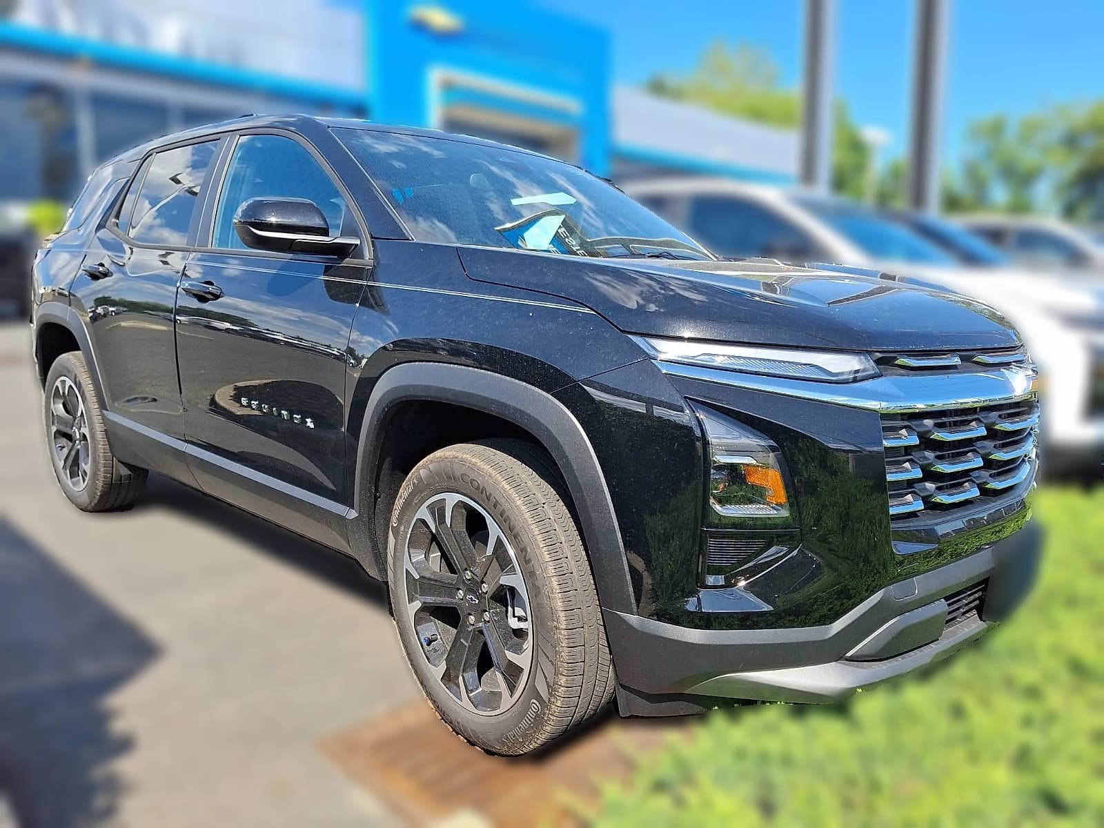 Chevrolet Equinox FWD LT 4dr 2026 — side view