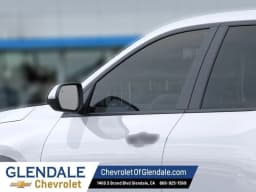 Chevrolet Equinox FWD LT 4dr 2026 — side view