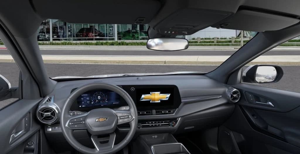 Chevrolet Equinox FWD LT 4dr 2026 — side view