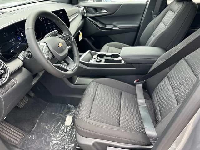 Chevrolet Equinox AWD LT 4dr 2027 — side view