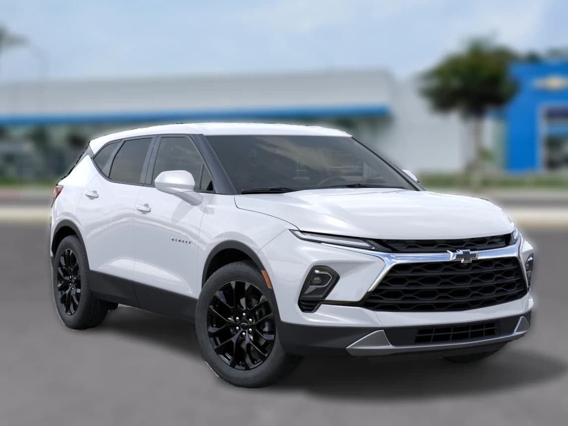 Chevrolet Blazer LT FWD 4dr 2026 — side view