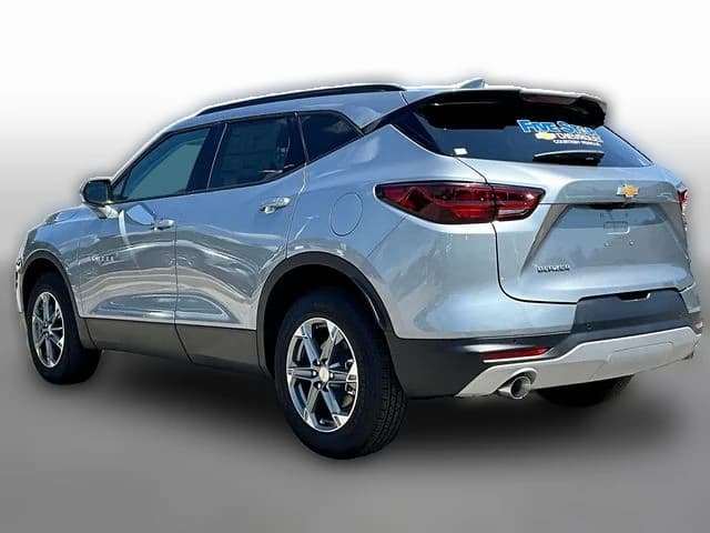 Chevrolet Blazer LT FWD 4dr 2026 — side view