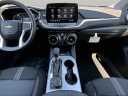 Chevrolet Blazer LT FWD 4dr 2026 — side view